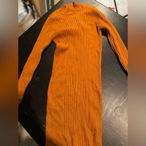 FOREVER 21
Ribbed Burnt Orange Midi Dress